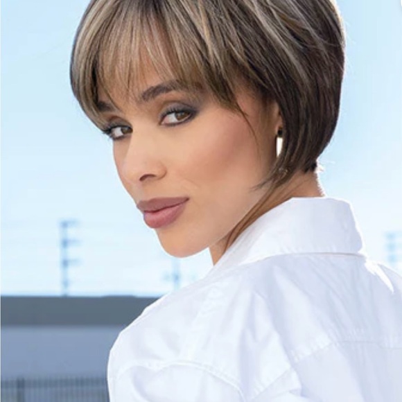 RENEE OF PARIS Audrey Brand-New with tags. - Picture 9 of 10